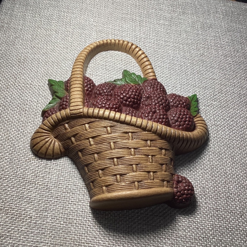 Vintage Burwood Products Berry Basket Wall Hanging 1985 Brown Red 2722-2 USA